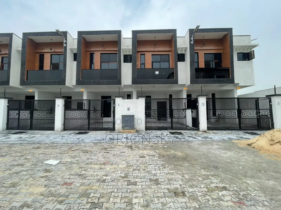 3bdrm Duplex in Thomas Estate for sale
