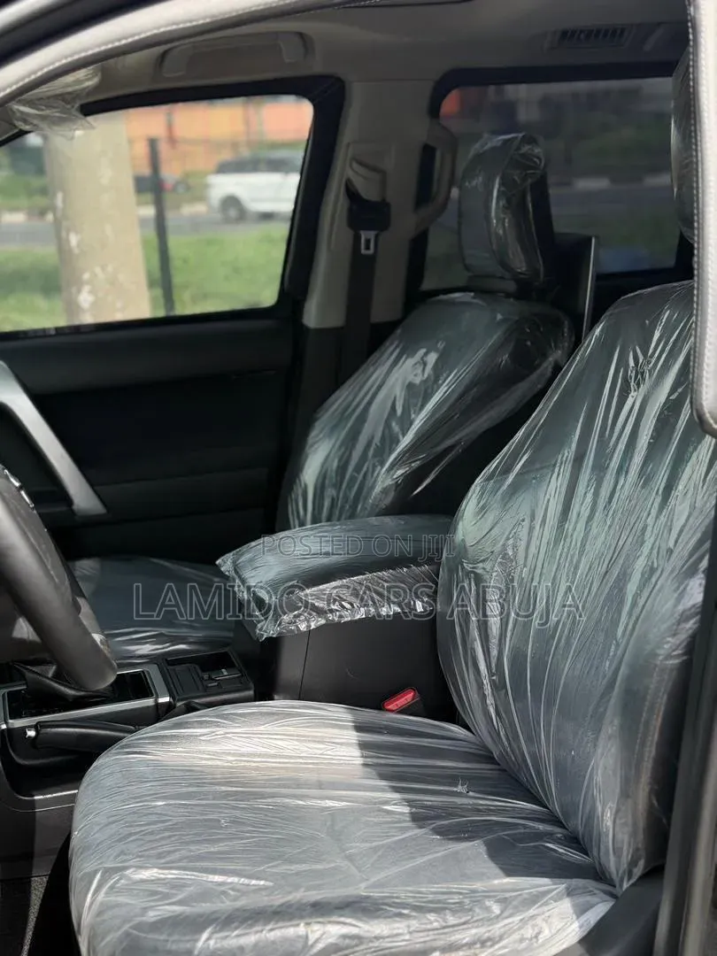 Toyota Land Cruiser Prado 2021 Black