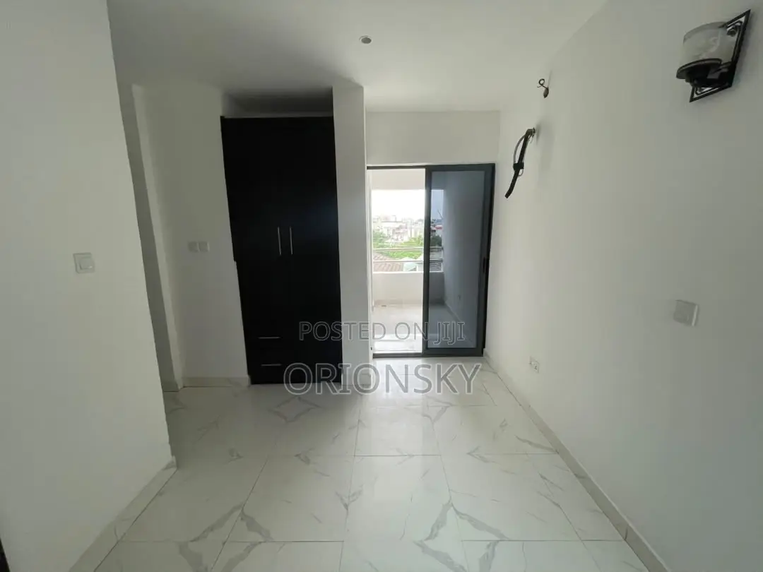4bdrm Duplex in Adeniyi Jones for sale