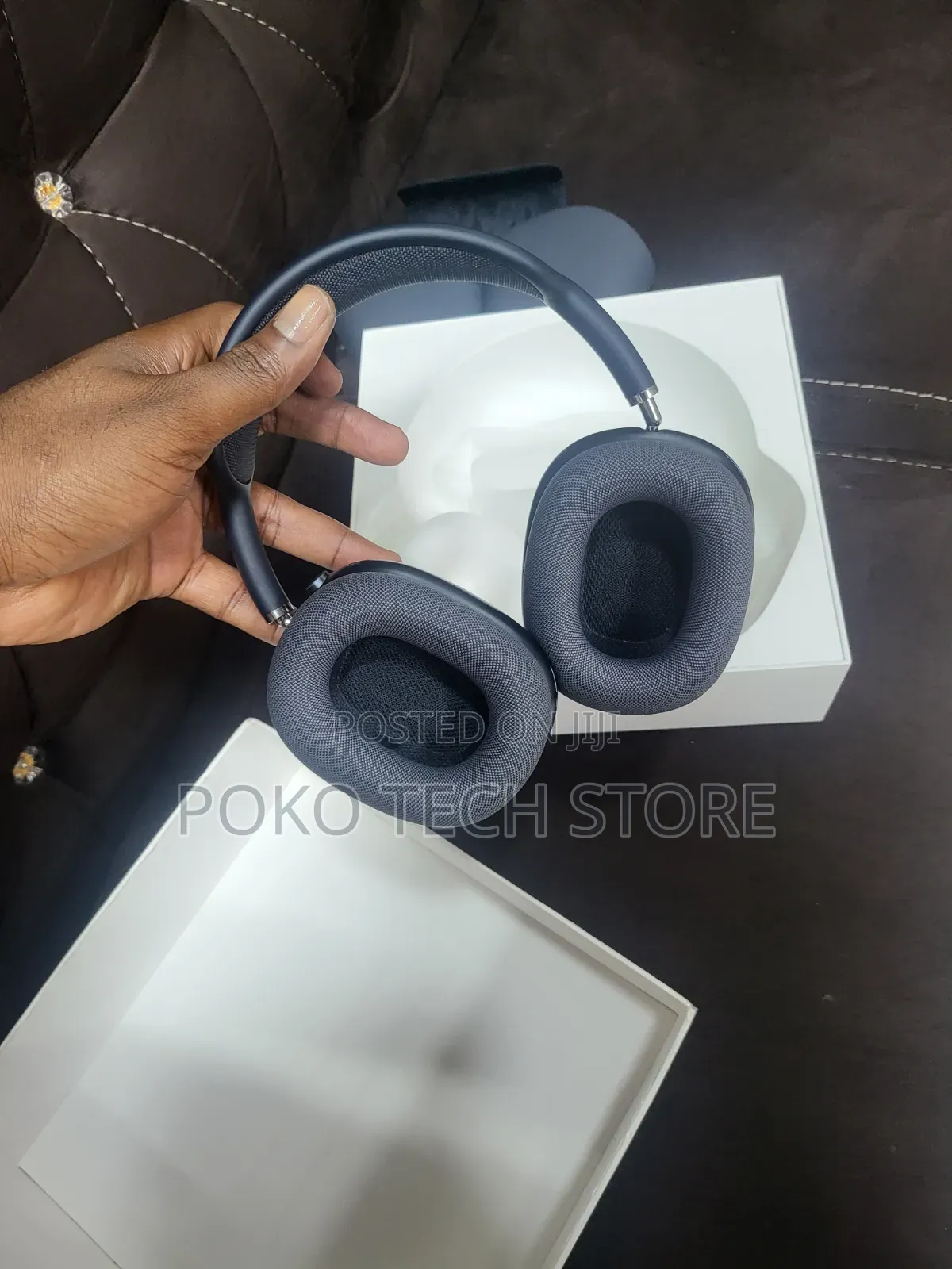 Open Box Airpod Max 2
