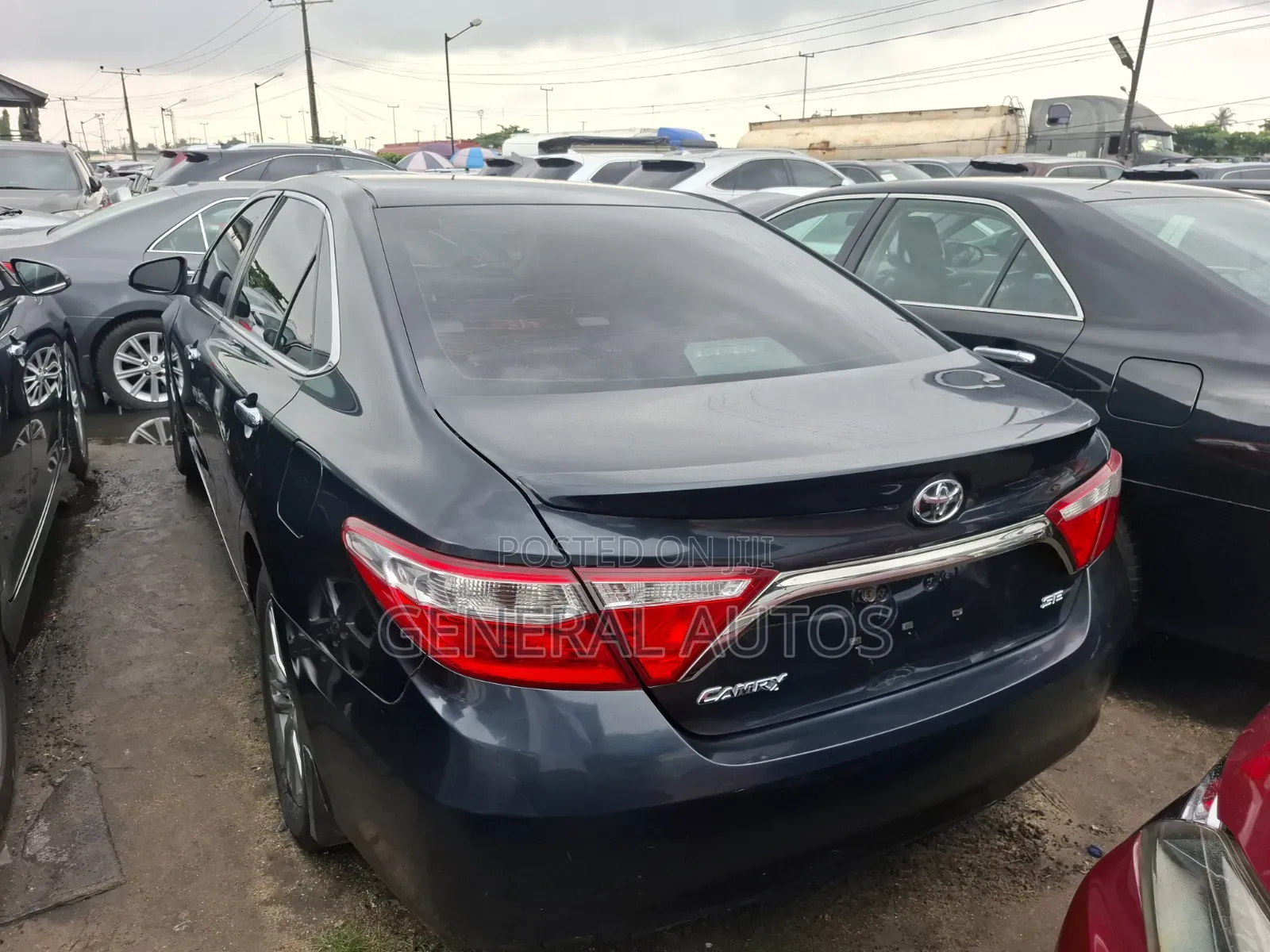 Toyota Camry SE 4dr Sedan (2.5L 4cyl 6A) 2016 Gray