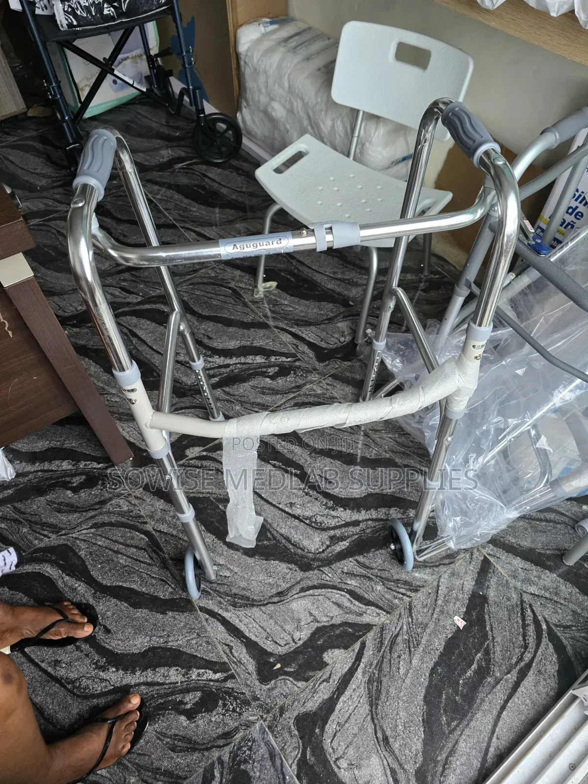 Quality Foldable Rolling Walking Frame With Tire /Wheels