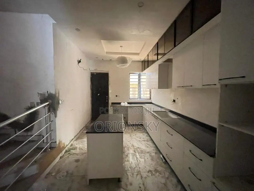 4bdrm Duplex in Adeniyi Jones for sale