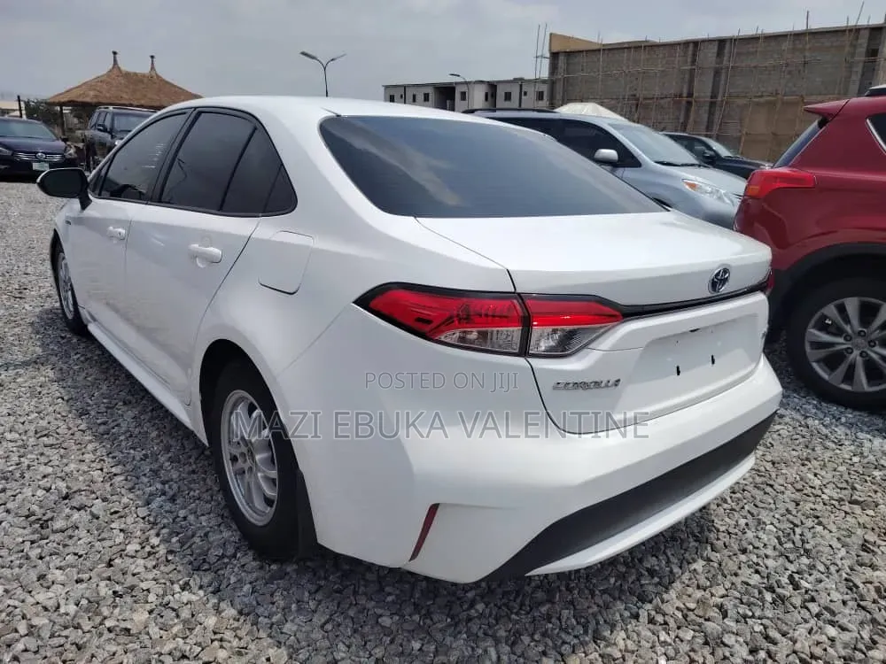 Toyota Corolla 2022 White