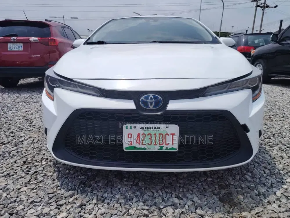 Toyota Corolla 2022 White