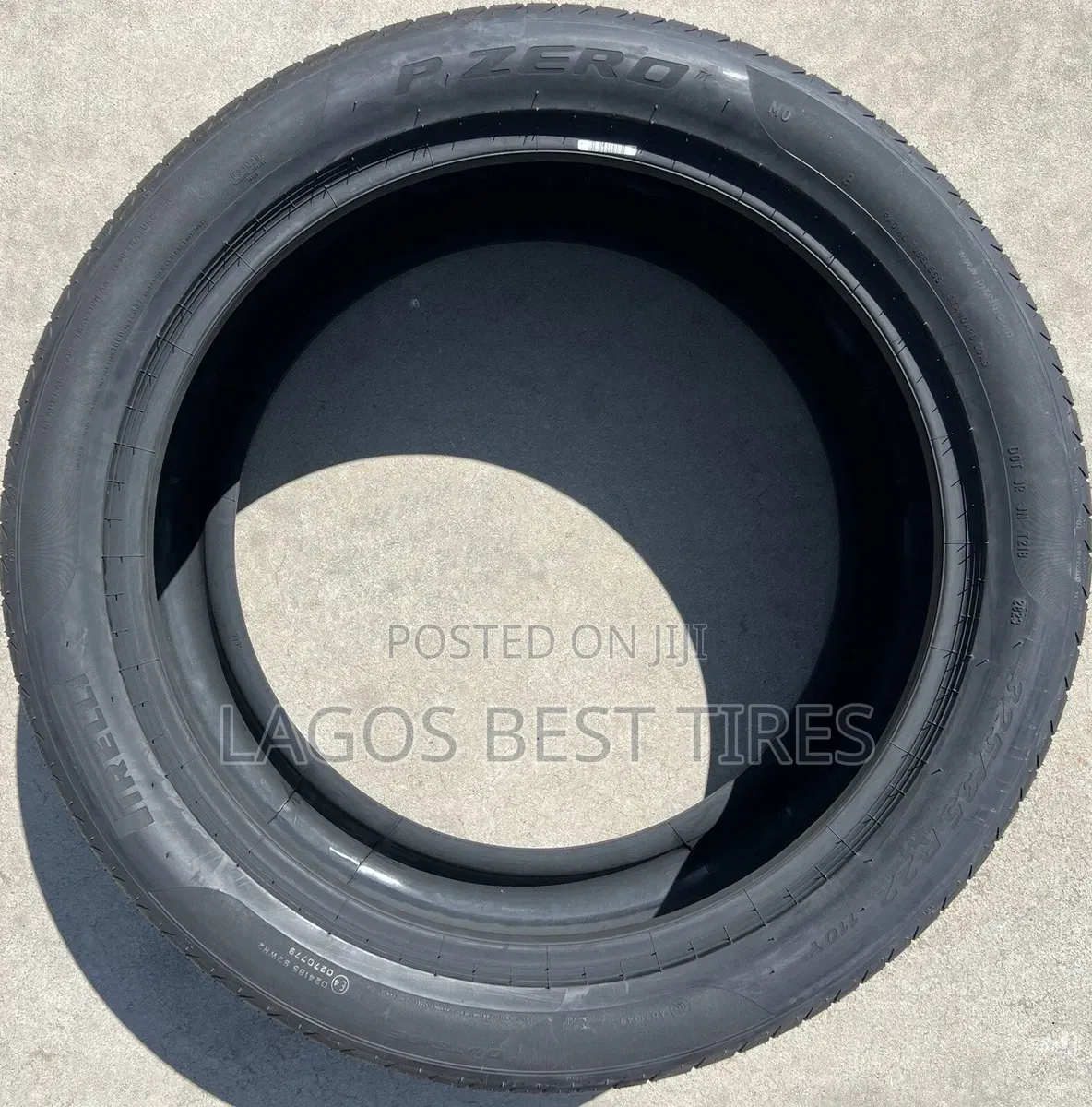  Premium Pirelli P Zero 325/35 R22 – Staggered Rear Setup Tires |