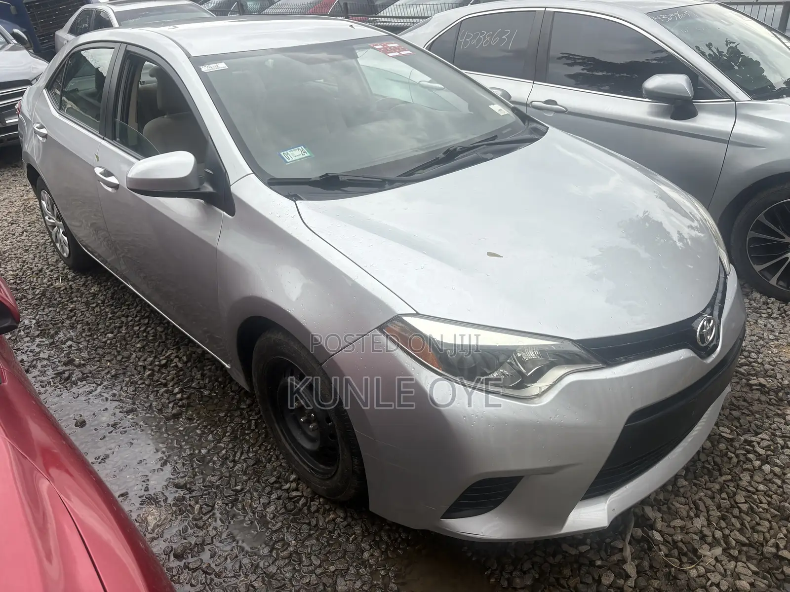Toyota Corolla LE 4dr Sedan (1.8L 4cyl CVT) 2015 Silver