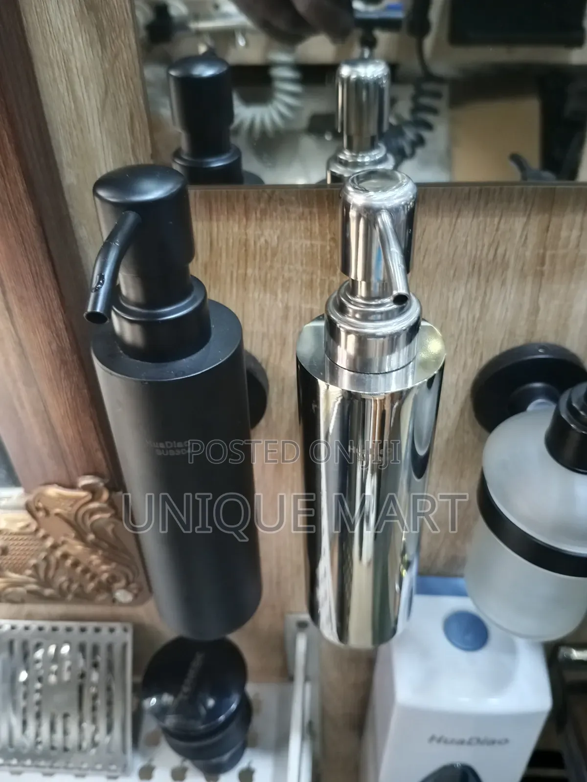 500ml Wall Mounted Soap Manual Dispenser for Commercial Uses