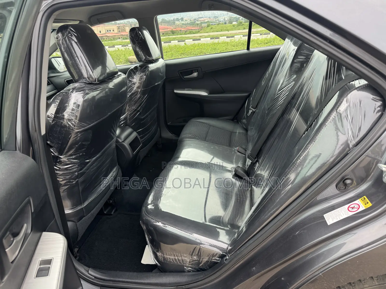 Toyota Camry SE 4dr Sedan (2.5L 4cyl 6A) 2013 Gray