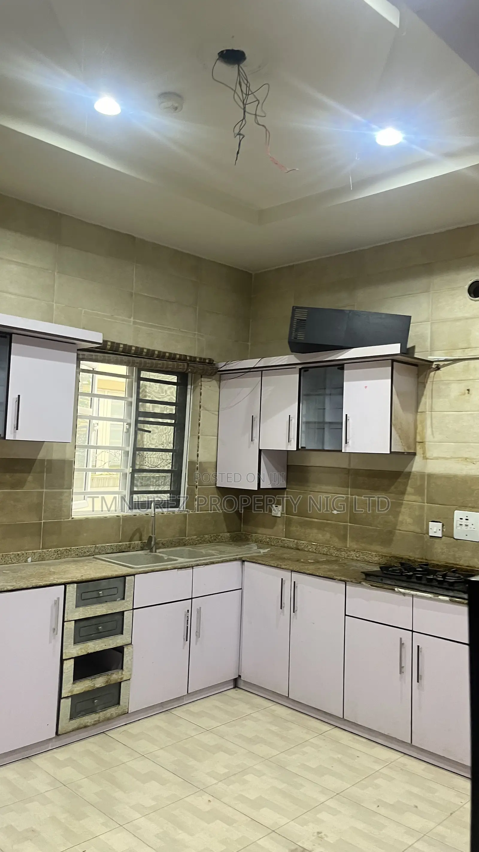 5bdrm Duplex in Osapa, Lekki Phase 1 for rent