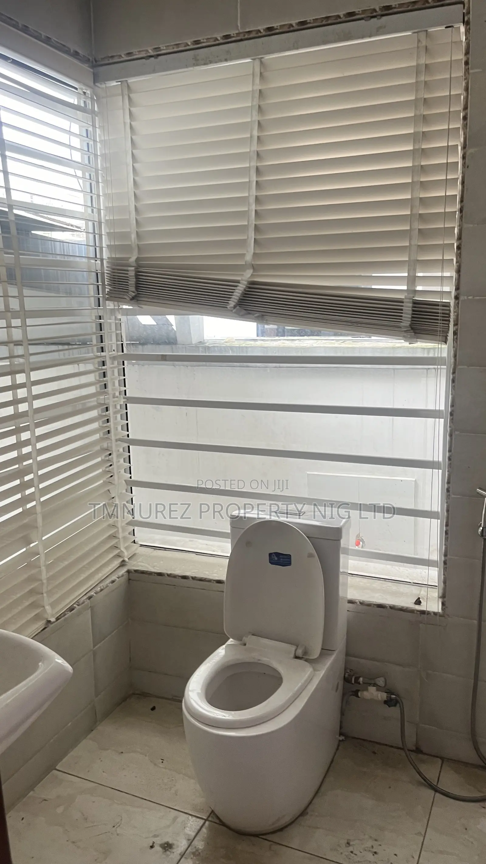 5bdrm Duplex in Osapa, Lekki Phase 1 for rent