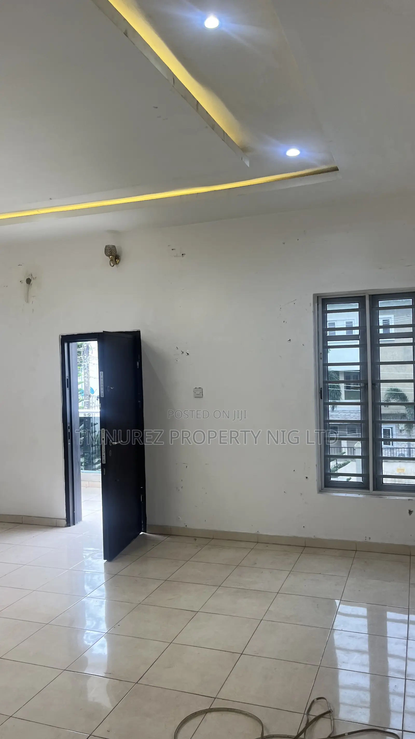 5bdrm Duplex in Osapa, Jakande for rent