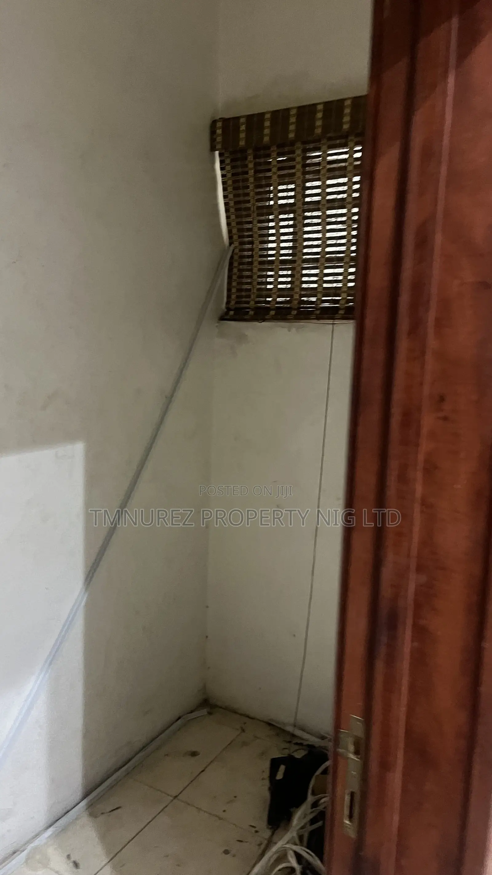 5bdrm Duplex in Osapa, Jakande for rent