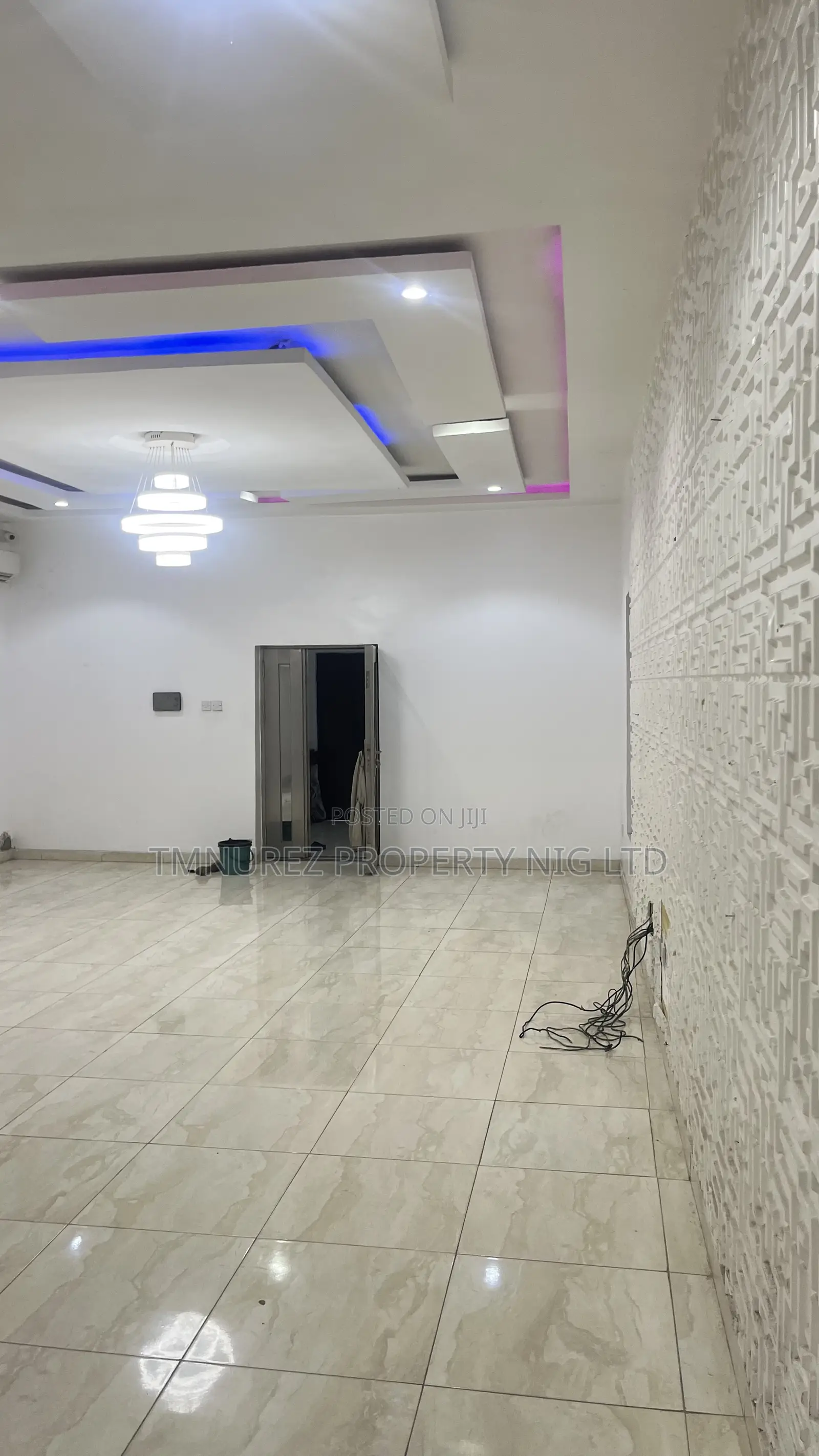 5bdrm Duplex in Osapa, Jakande for rent