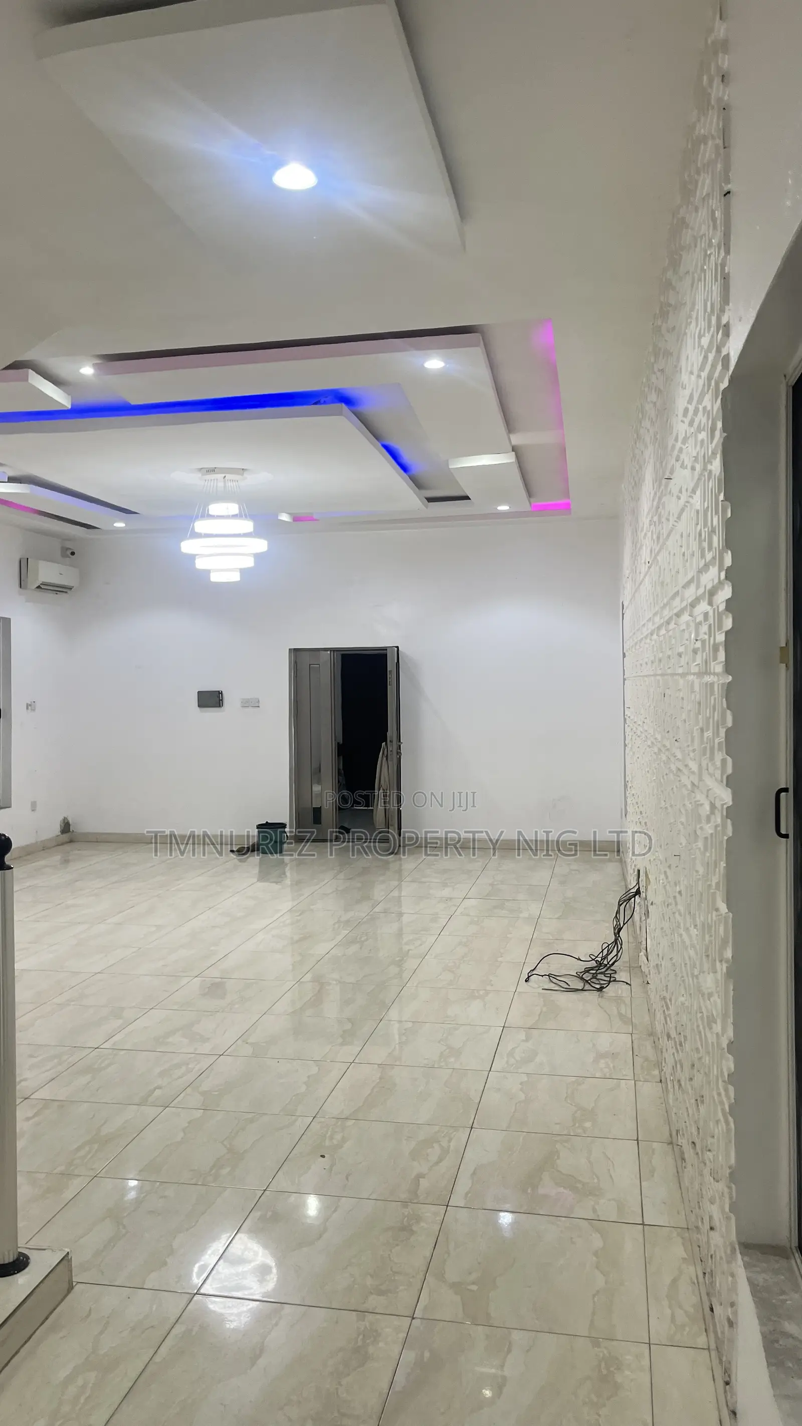 5bdrm Duplex in Osapa London, Jakande for rent