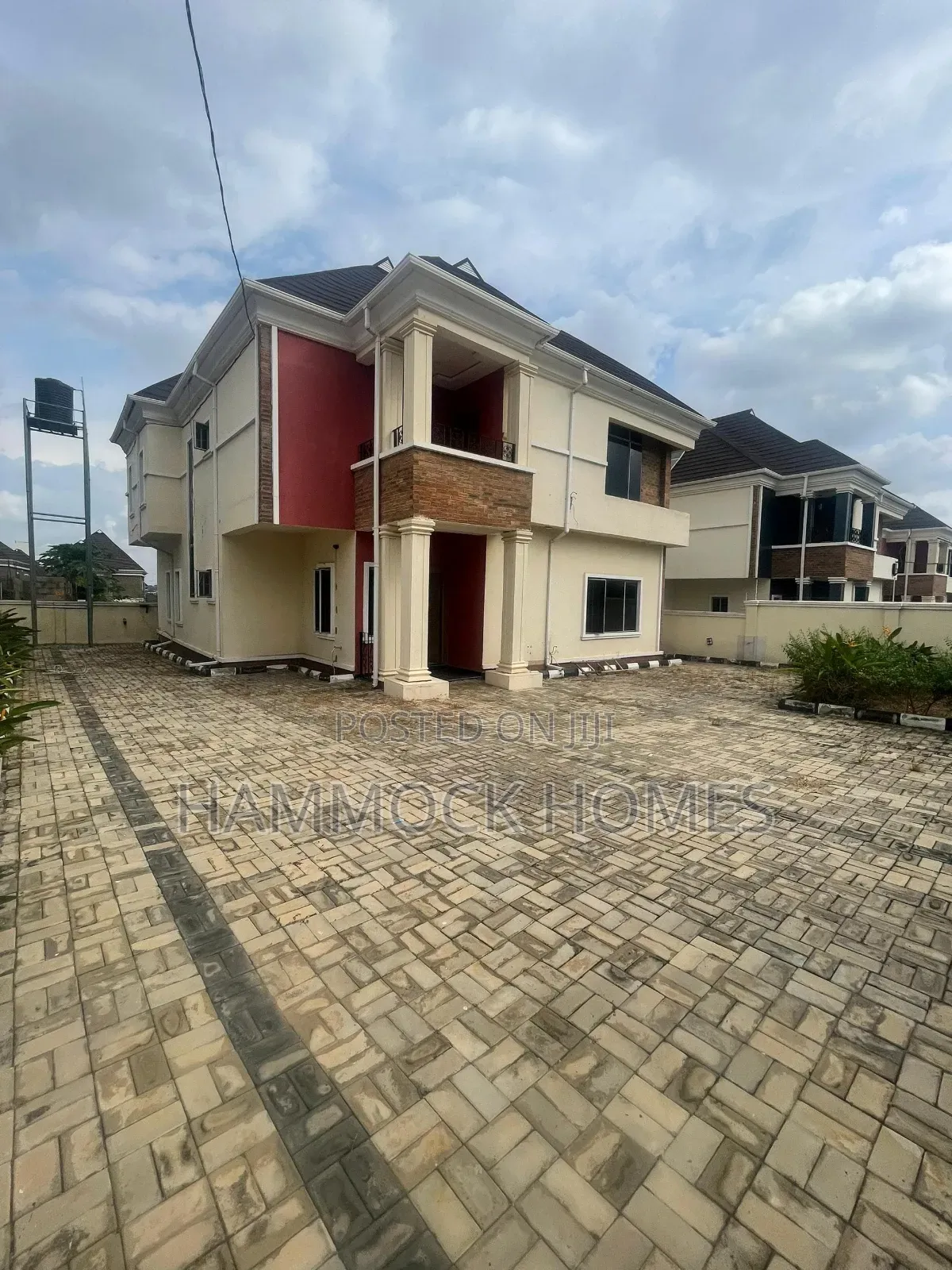 4bdrm Duplex in Carlton Gate Estate, Akobo for rent