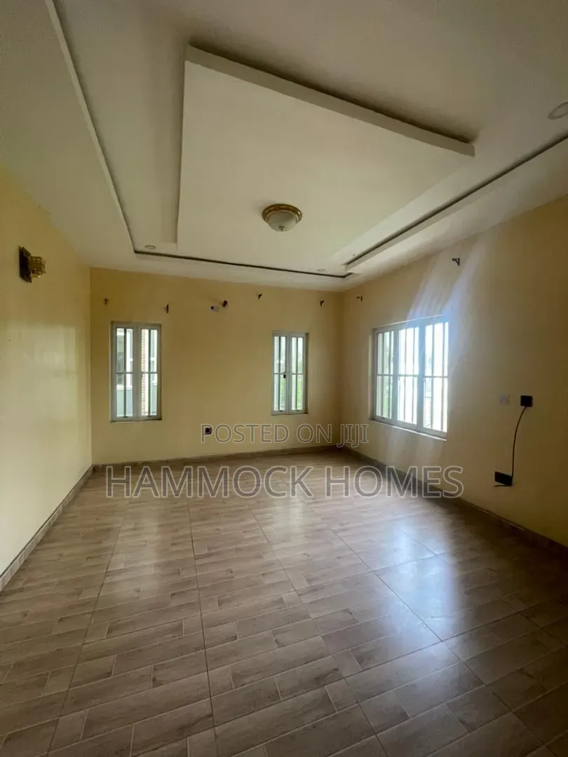 4bdrm Duplex in Carlton Gate Estate, Akobo for rent