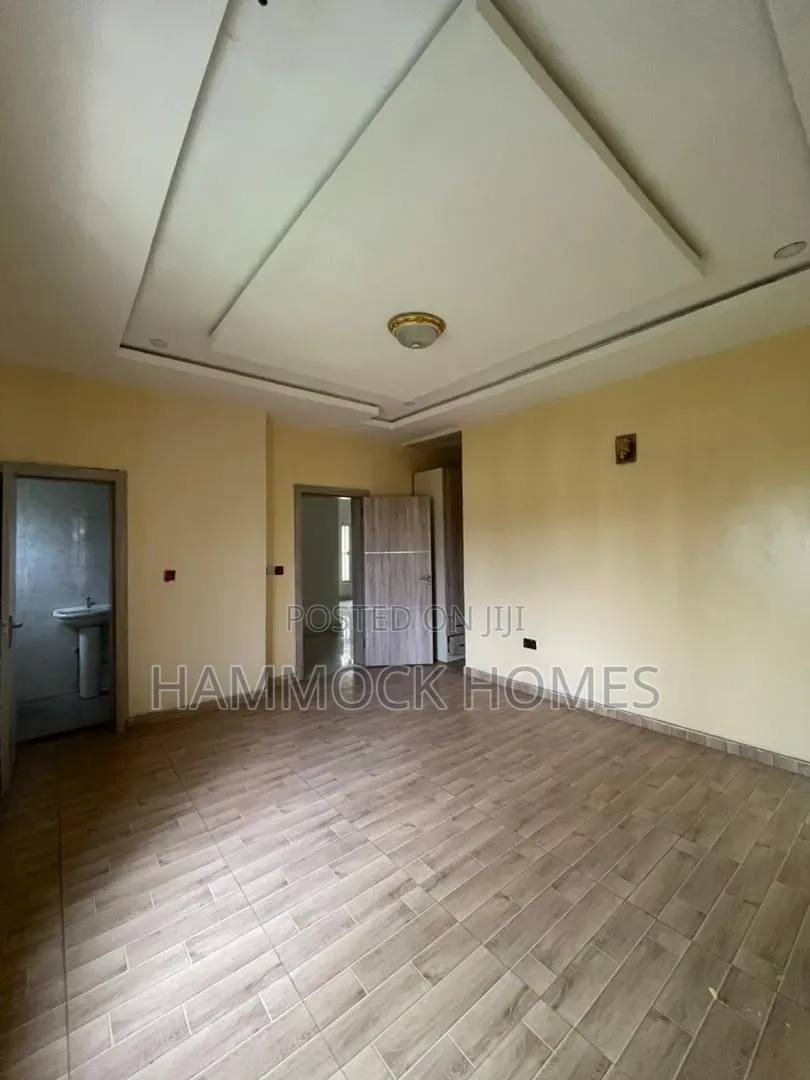 4bdrm Duplex in Carlton Gate Estate, Akobo for rent