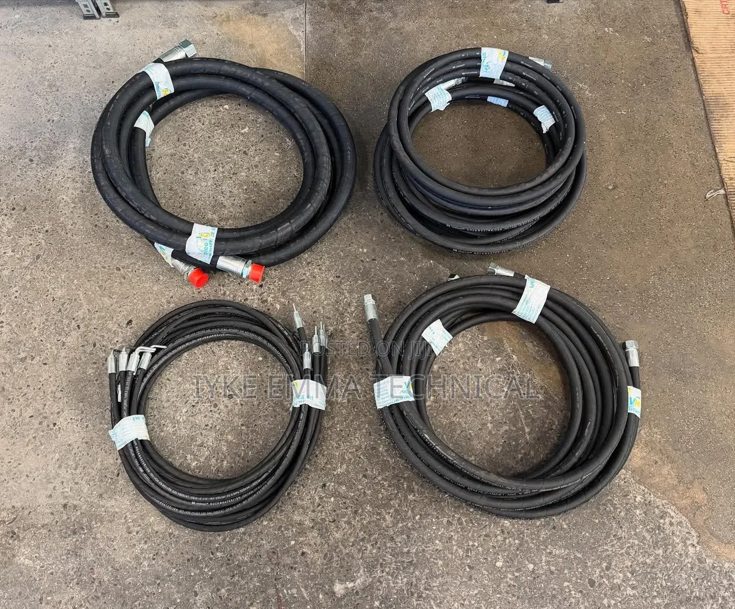 High Pressure Hydraulic Hoses With Crimped Fittings