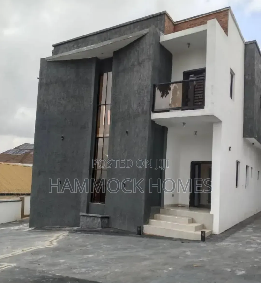 5bdrm Duplex in Alalubosa Gra for rent
