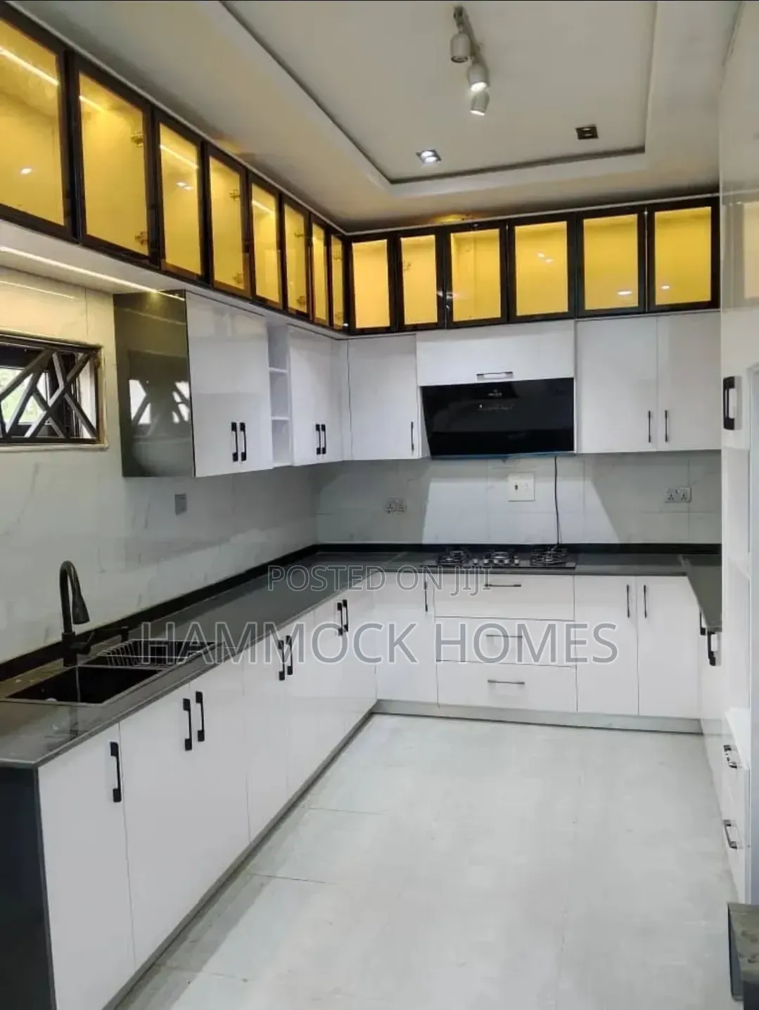5bdrm Duplex in Alalubosa Gra for rent