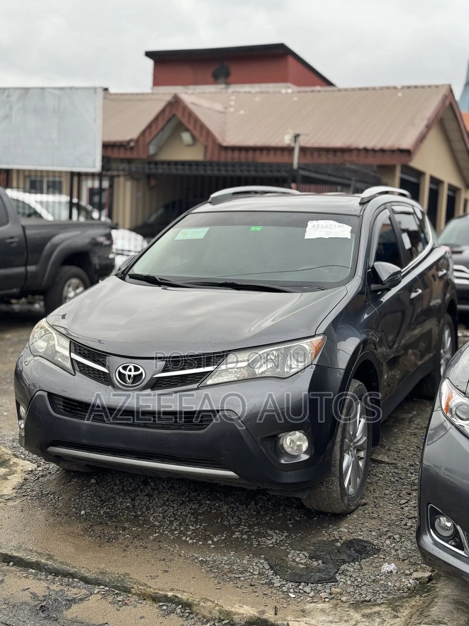 Toyota RAV4 Limited 4dr SUV AWD (2.5L 4cyl 6A) 2014 Gray