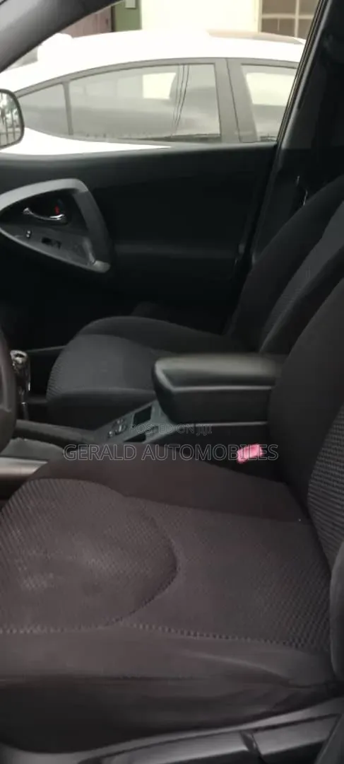 Toyota RAV4 2011 Black