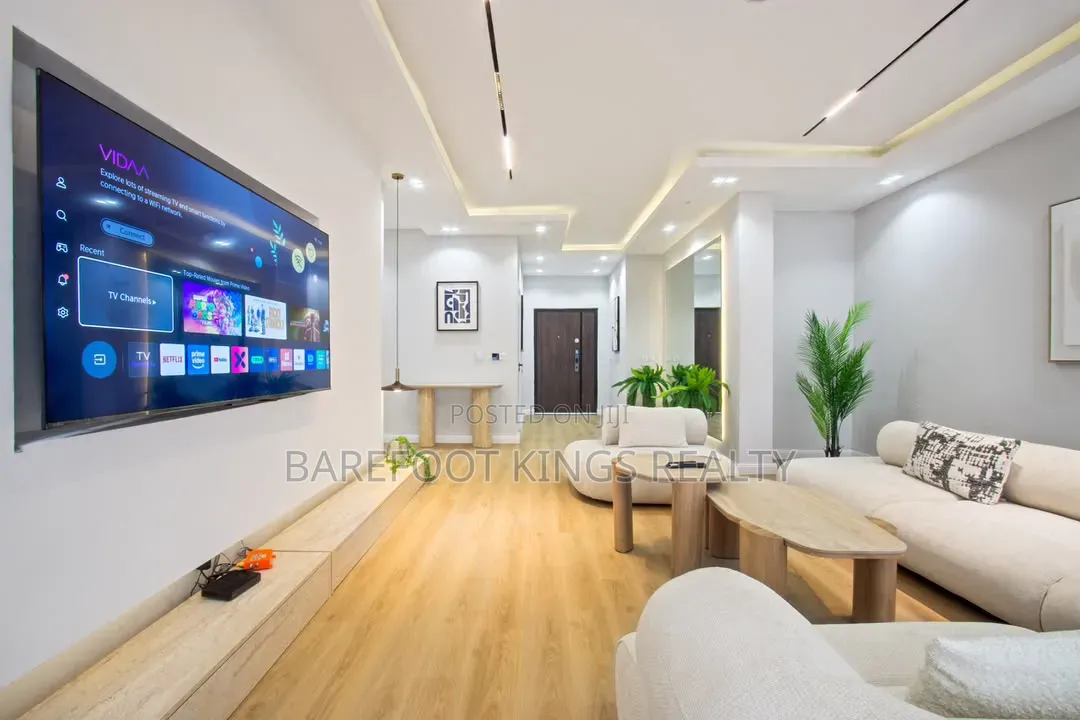 Luxury 3Bedroom Waterfront Apartment