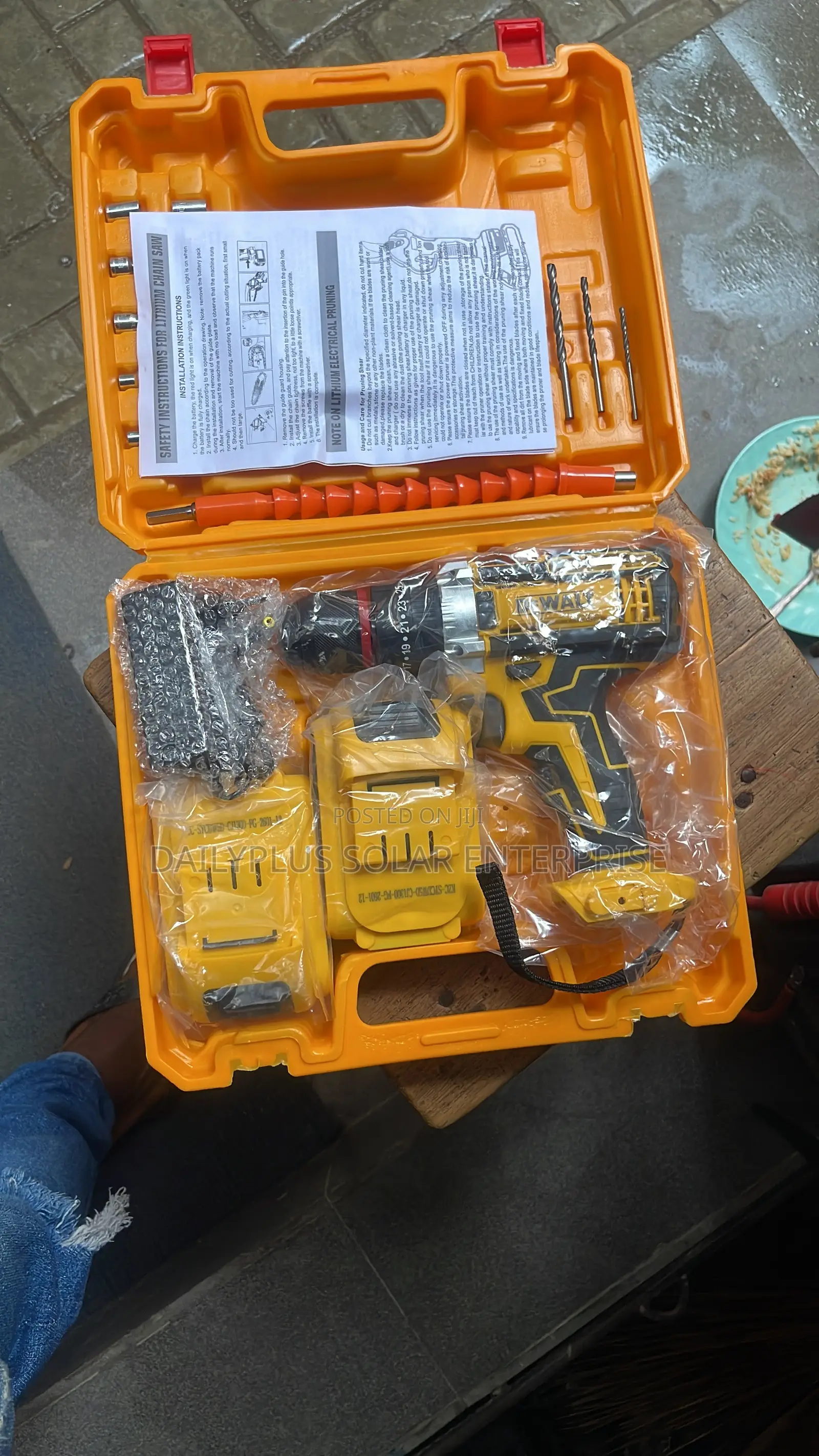 DEWALT Rechargeable Drilling Machine With Two Batteries