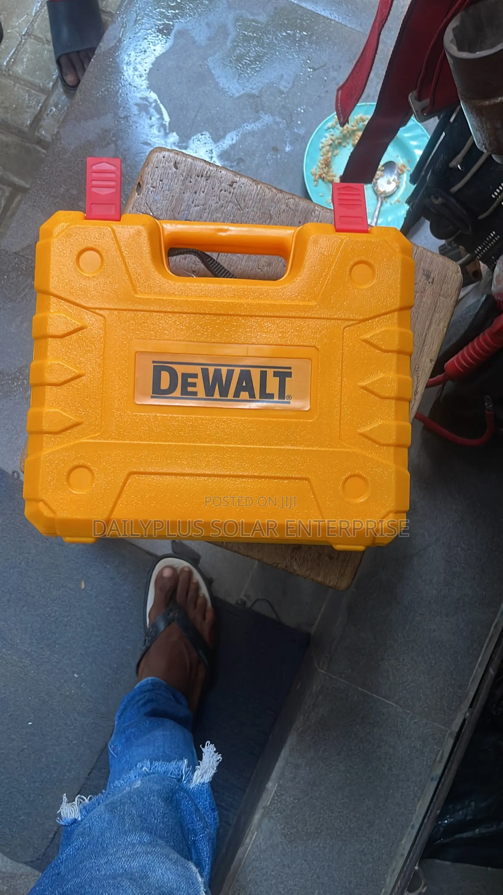DEWALT Rechargeable Drilling Machine With Two Batteries