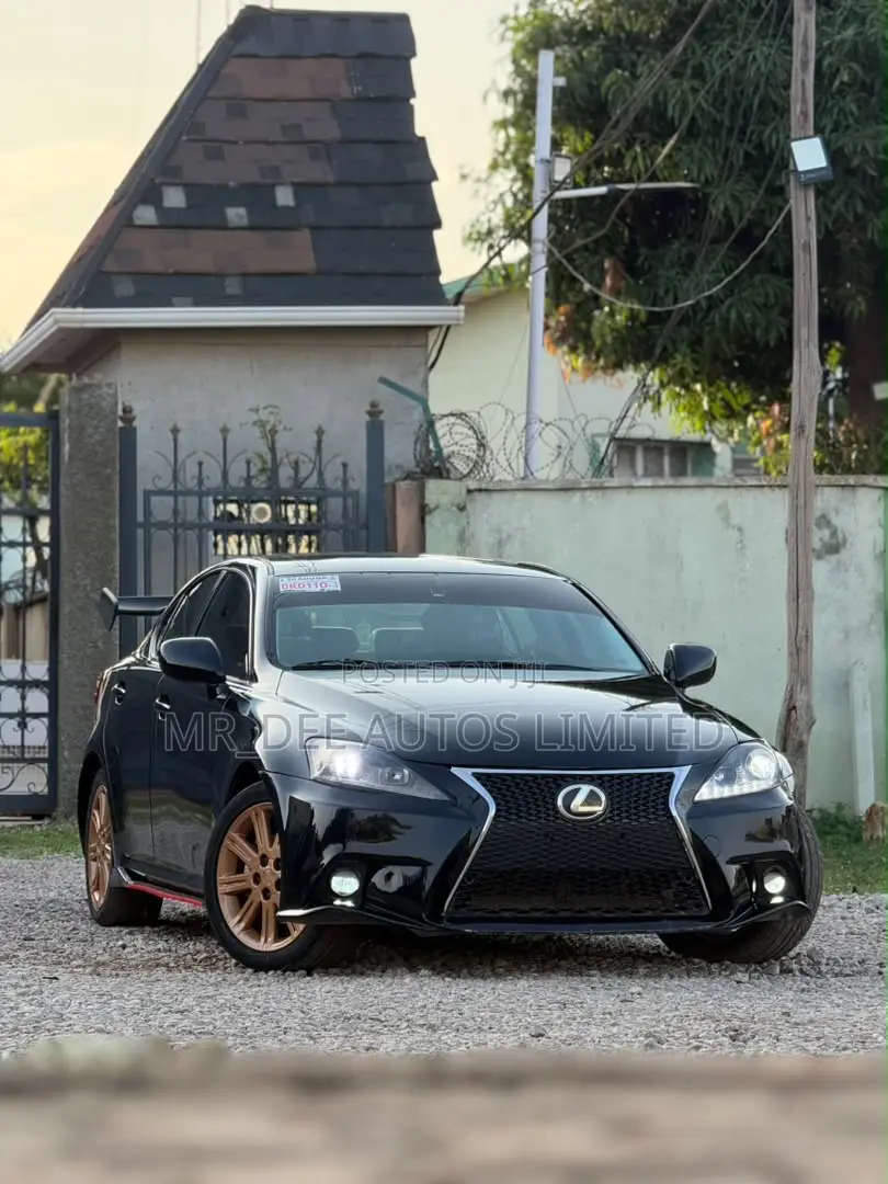 Lexus IS 2015 Black