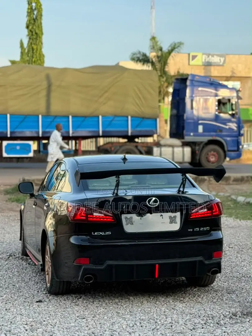 Lexus IS 2015 Black