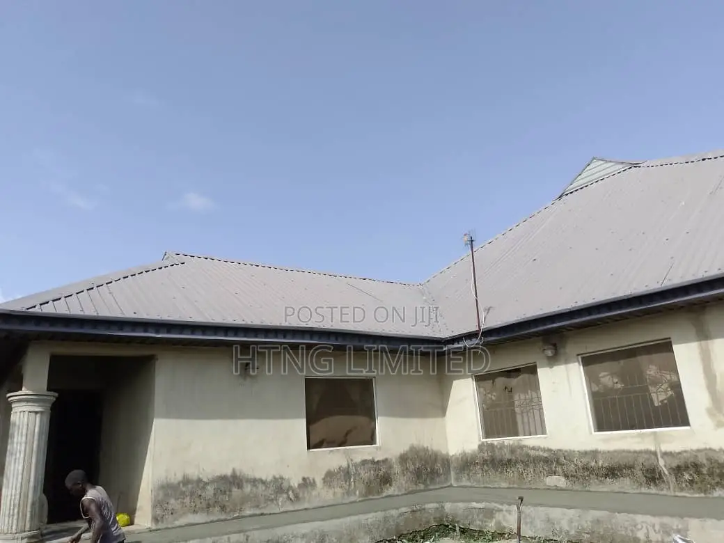 4bdrm Bungalow in Ambrass, Igbogbo for sale