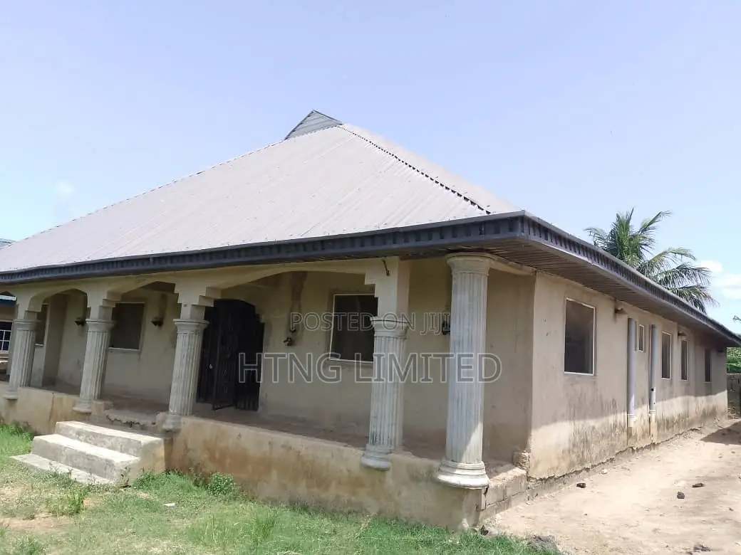 4bdrm Bungalow in Ambrass, Igbogbo for sale