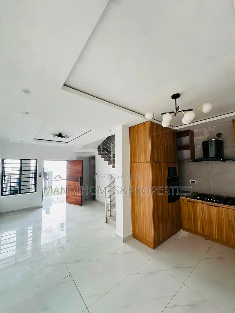 3bdrm Duplex in Ajah for sale