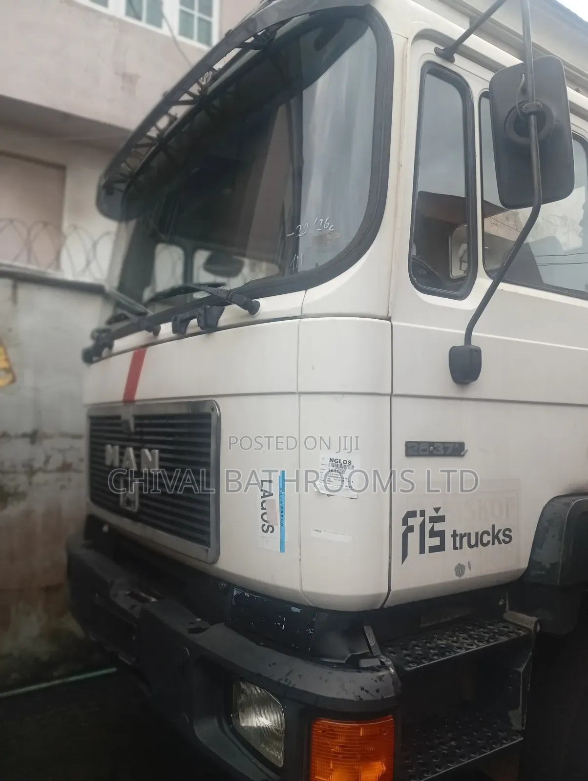 Man Tipper Manual Injector