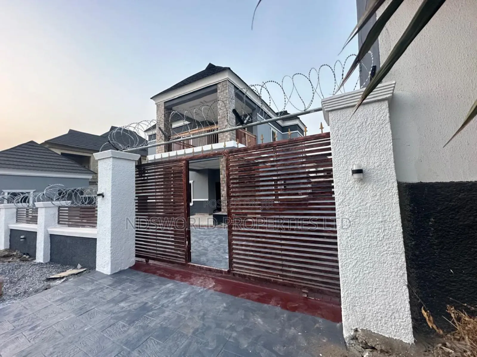 Furnished 4bdrm Duplex in Supercell Estate, for sale