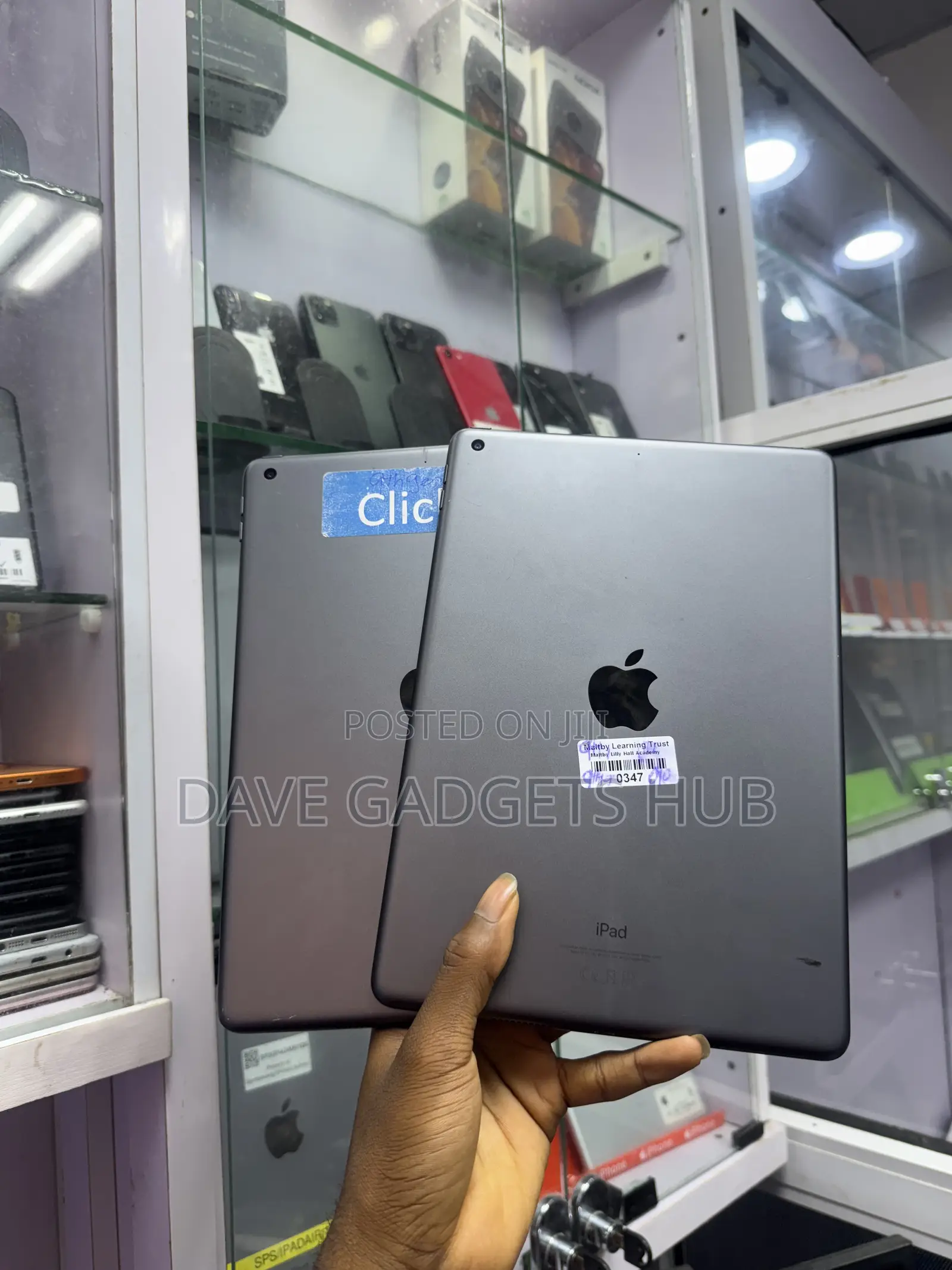 Apple iPad 10.2 (2021) 64 GB Black