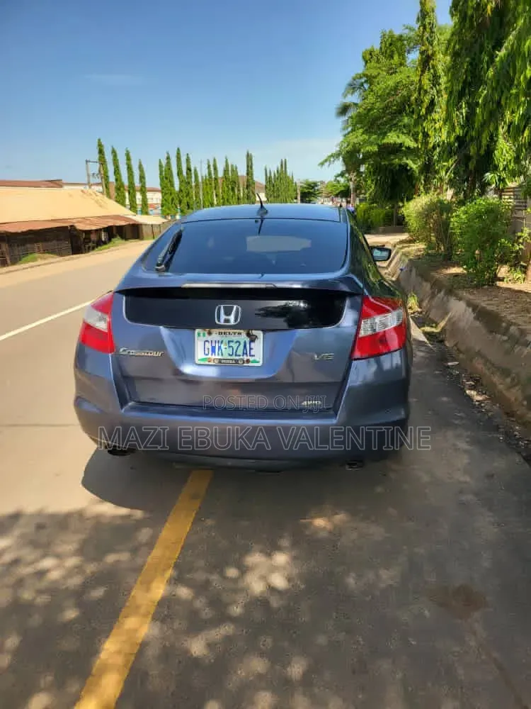 Honda Crosstour 2010 Blue