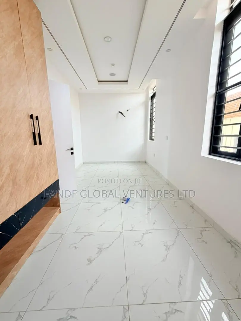 Furnished 4bdrm Duplex in Lagos State for sale