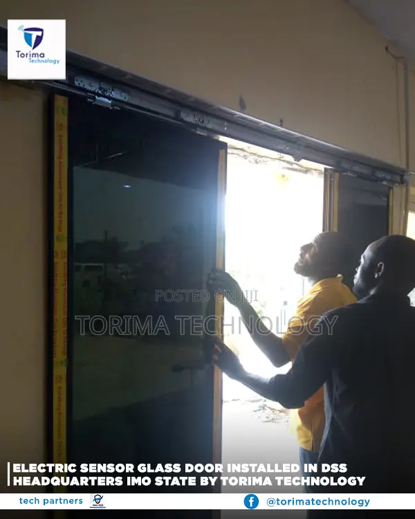Automatic Frameless Sensor Door Installation