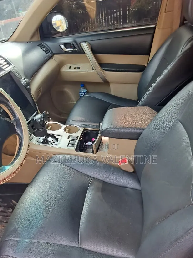 Toyota Highlander 2013 Black
