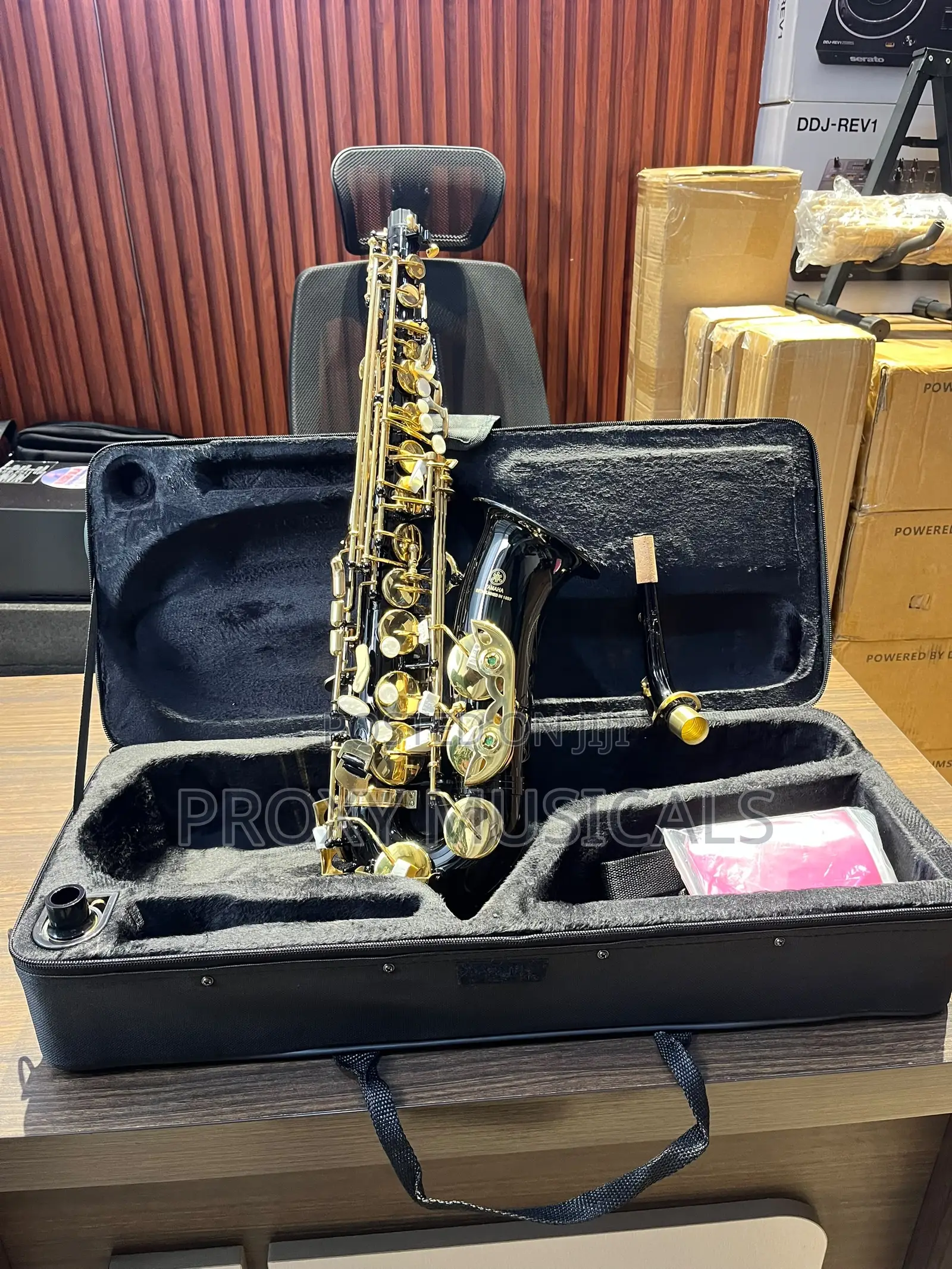 Yamaha Alto Saxophone Gold Black Color