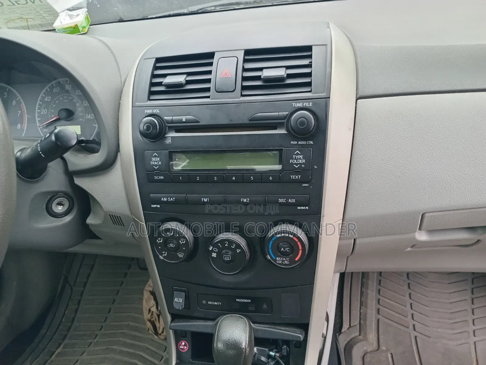 Toyota Corolla LE 4dr Sedan (1.8L 4 cyl 4A) 2009 Silver