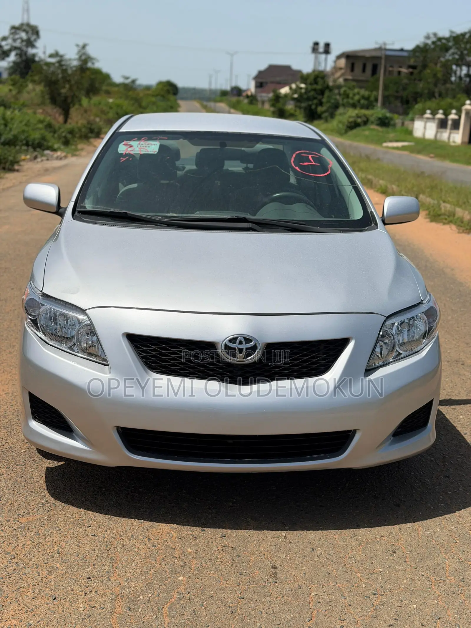 Toyota Corolla LE 4dr Sedan (1.8L 4cyl 4A) 2010 Silver