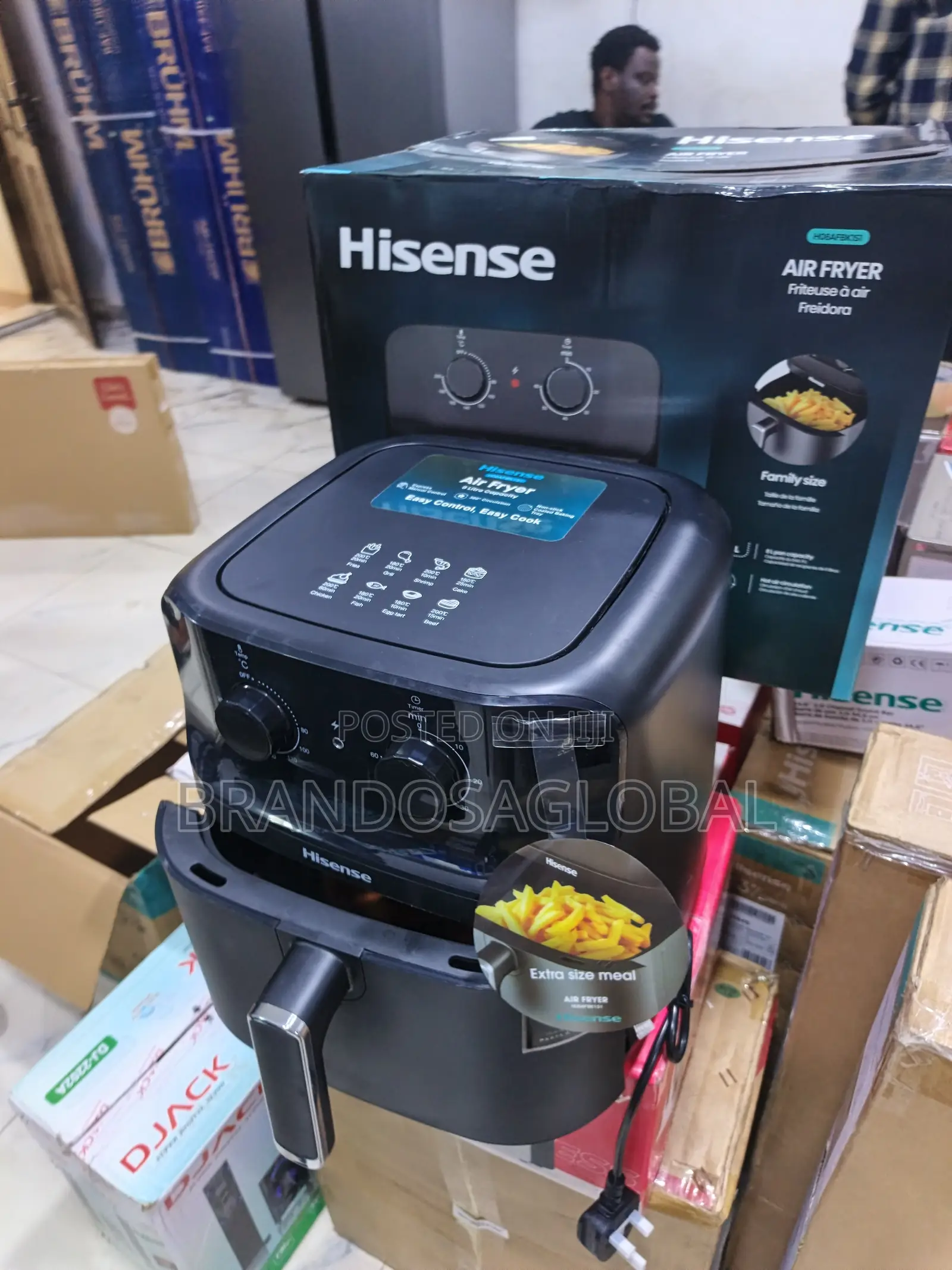 Hisense Air Fryer HO8AFBK1S1 – Efficient Home Cooker