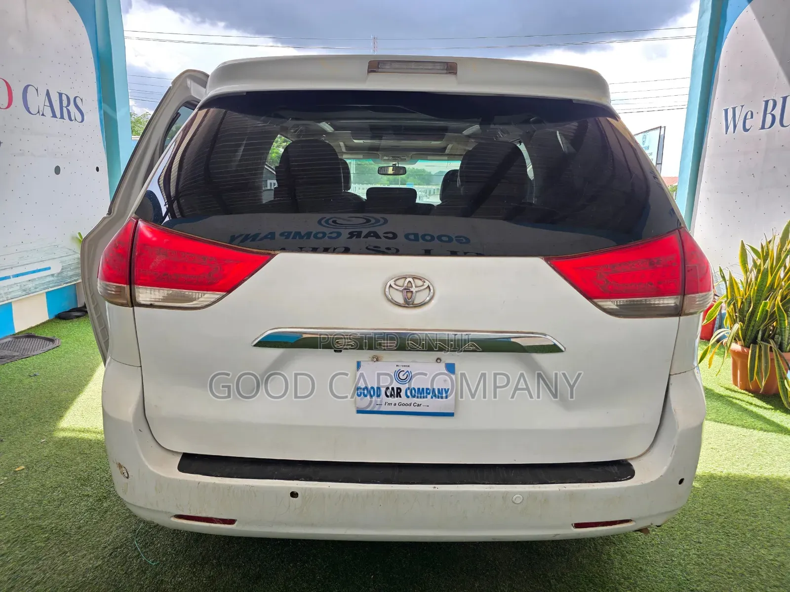 Toyota Sienna 2012 White