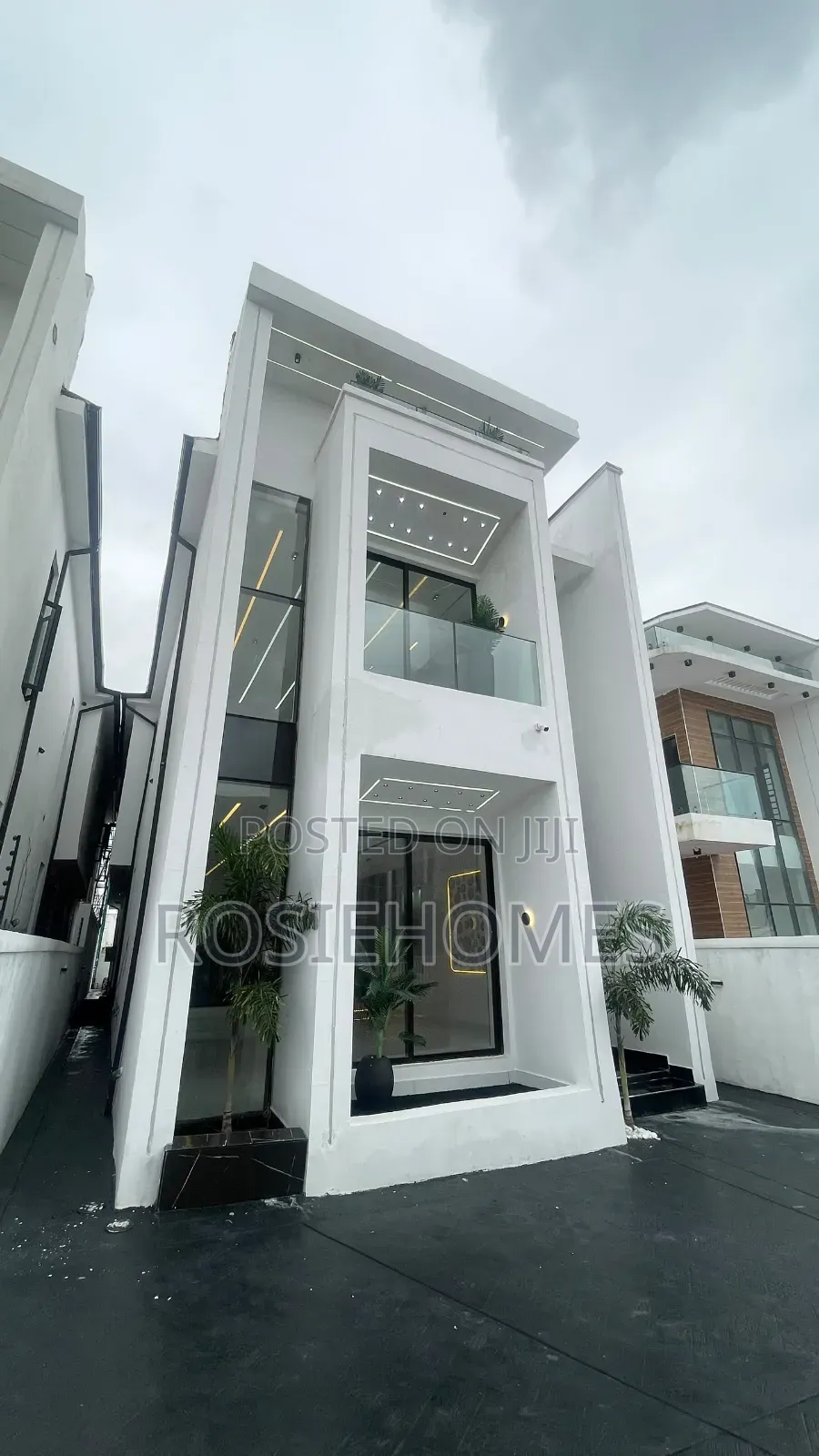 5bdrm Duplex in Ajah for sale