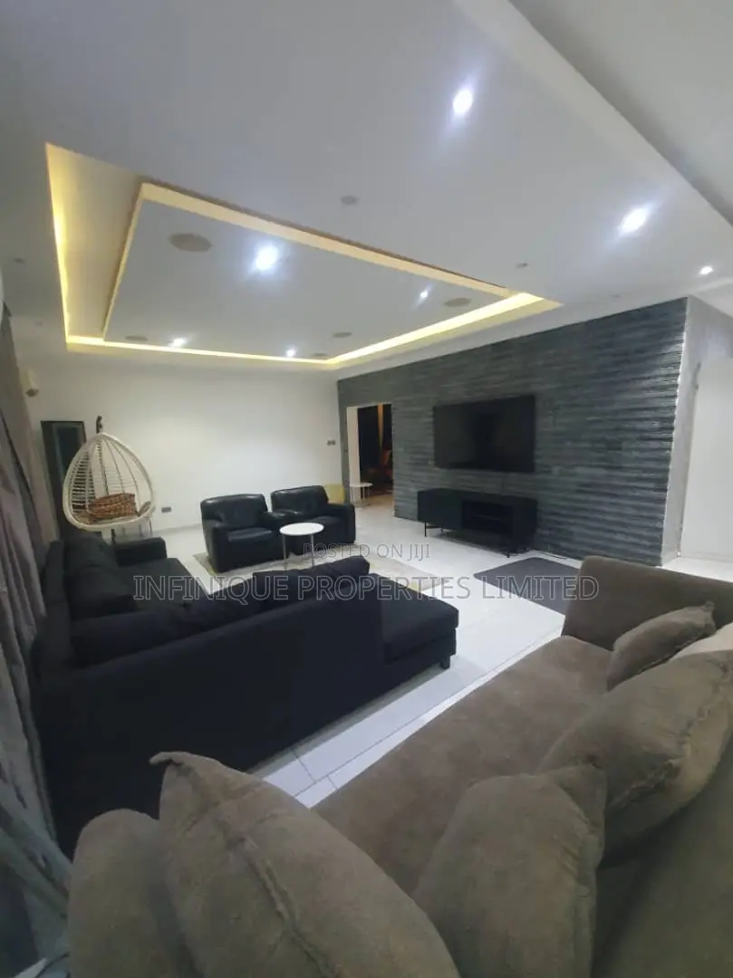 4bdrm Duplex in Lekki Phase 1 for rent