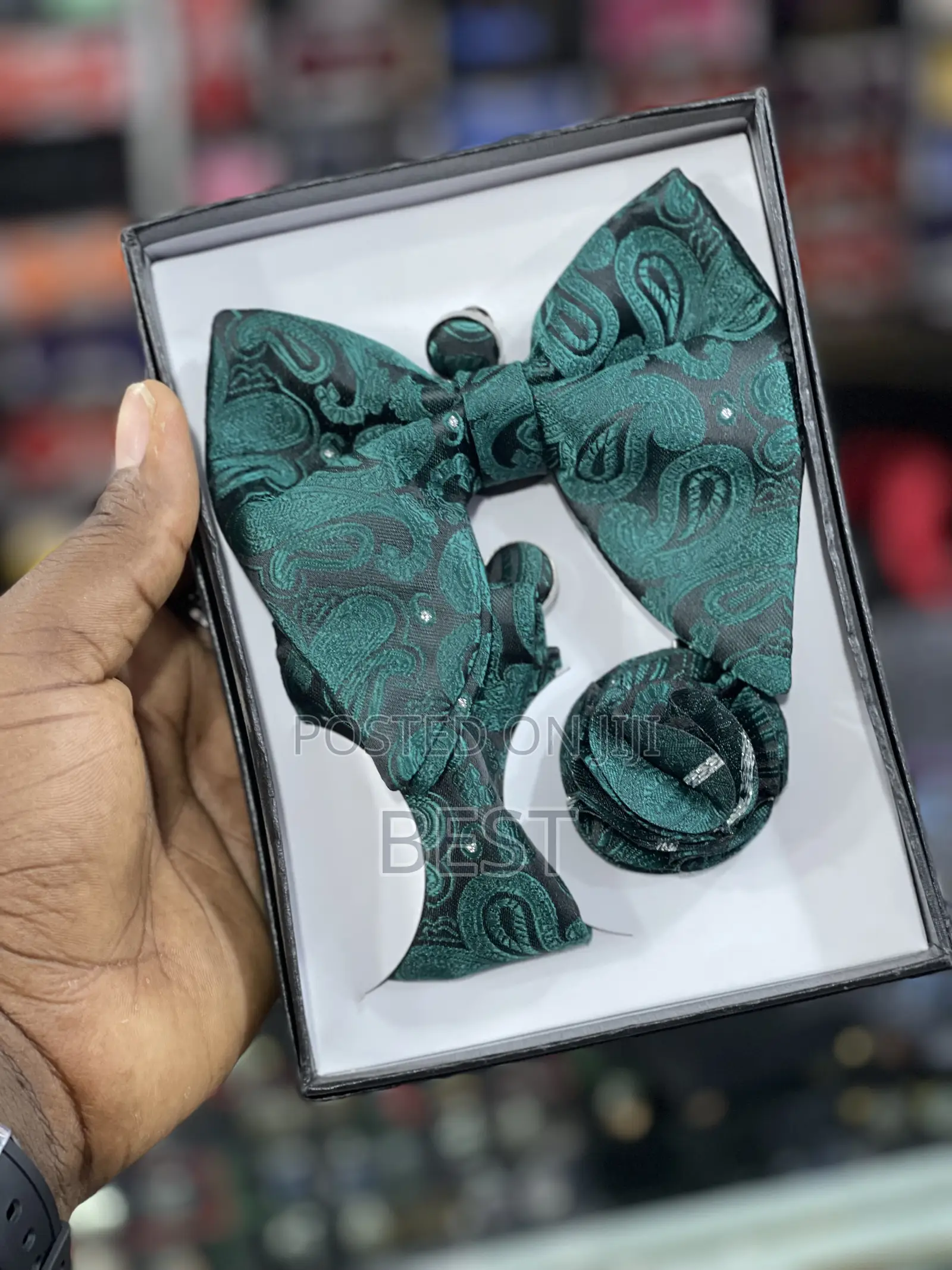Classic Quality Emerald Green Butterfly Normal Bow Tie Damask Design